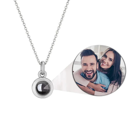 Circle-Shaped Projection Photo Necklace – main product view
