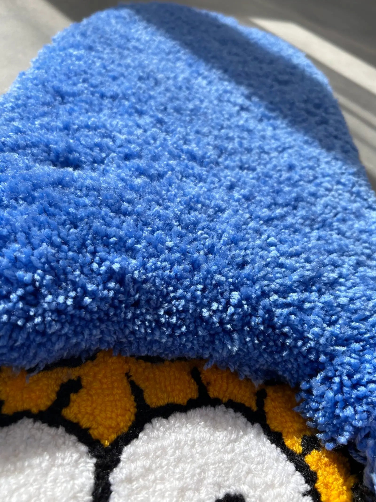 Blue-Haired Character Tufted Rug - Pop Art Room Decor - BOYOGO example 3