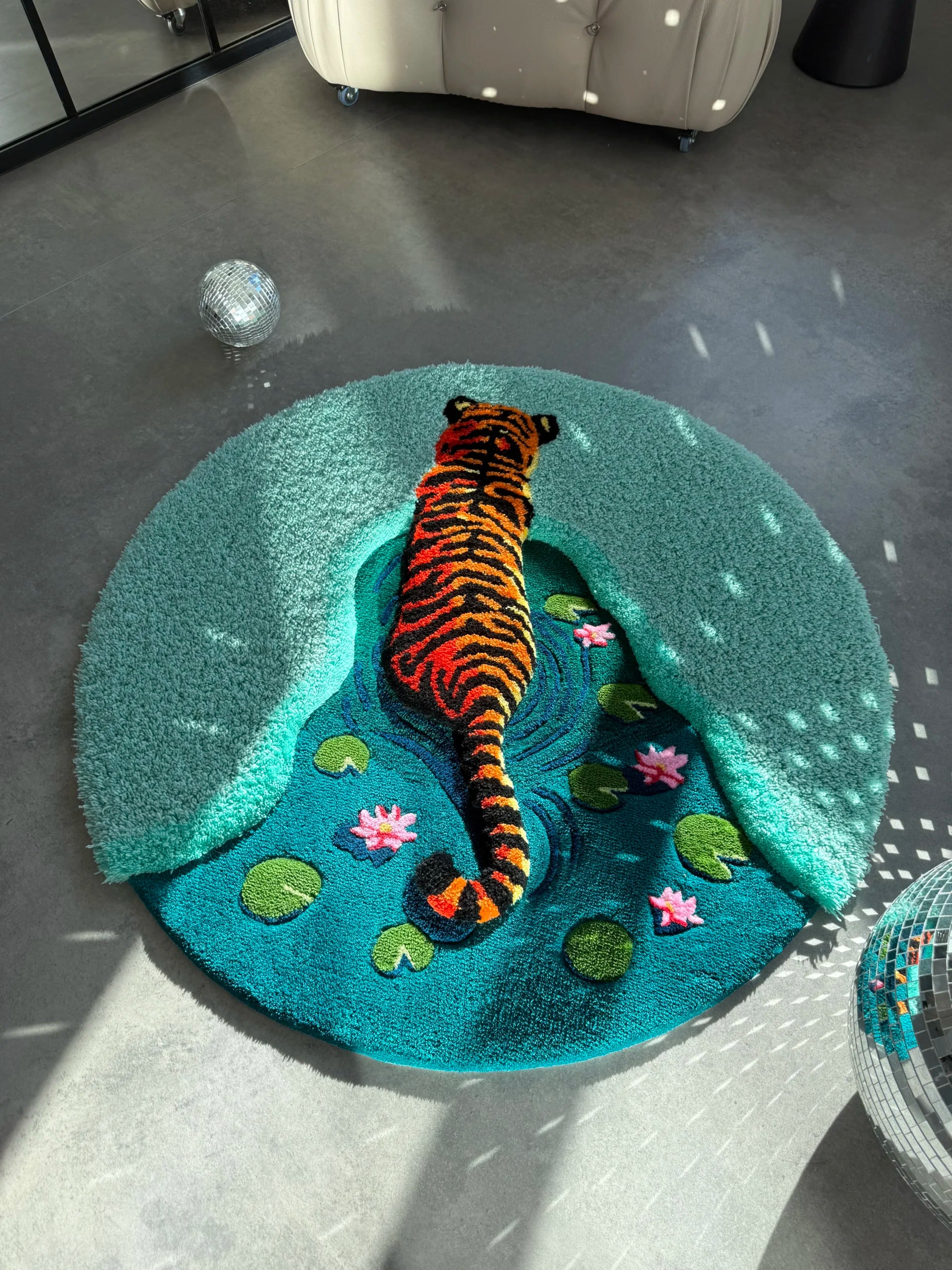Tiger and Lotus Tufted Rug - Statement Animal Room Decor - BOYOGO example 2