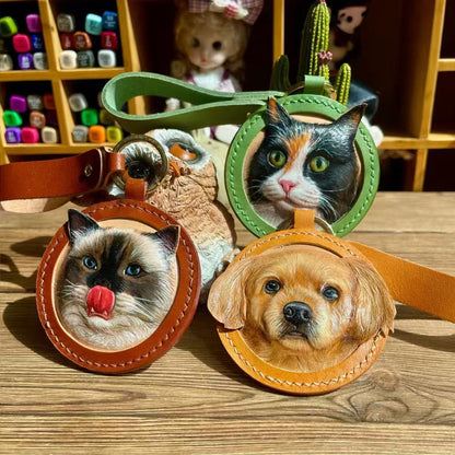 Handmade Leather Pet Portrait Keychain – main product view