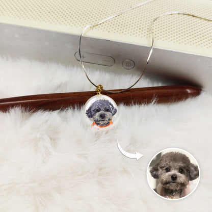 Custom Pet Portrait Pendant – material and finish detail