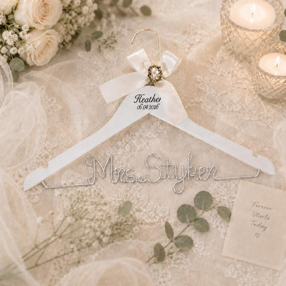 Personalized Bridal Hanger with Wire Name - BOYOGO personalized gift main image