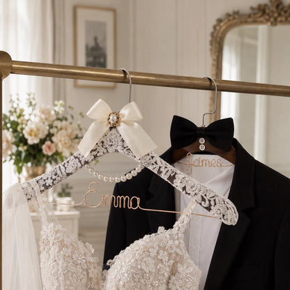 Personalized Bridal Hanger with Wire Name – personalization and design detail