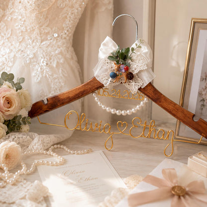 Personalized Bridal Hanger with Wire Name - BOYOGO personalized gift main image