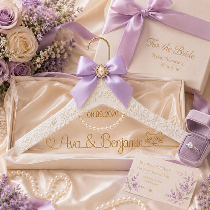 Personalized Bridal Hanger with Wire Name – size and style reference