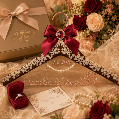 Personalized Bridal Hanger with Wire Name – size and style reference