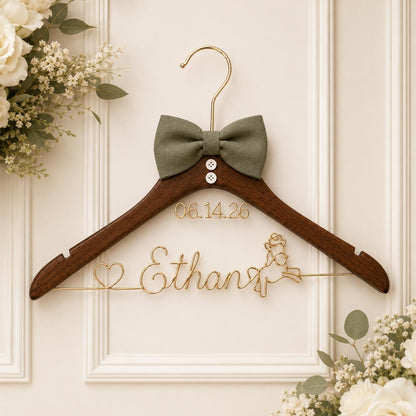 Personalized Groom Suit Hanger with Custom Name – personalization and design detail
