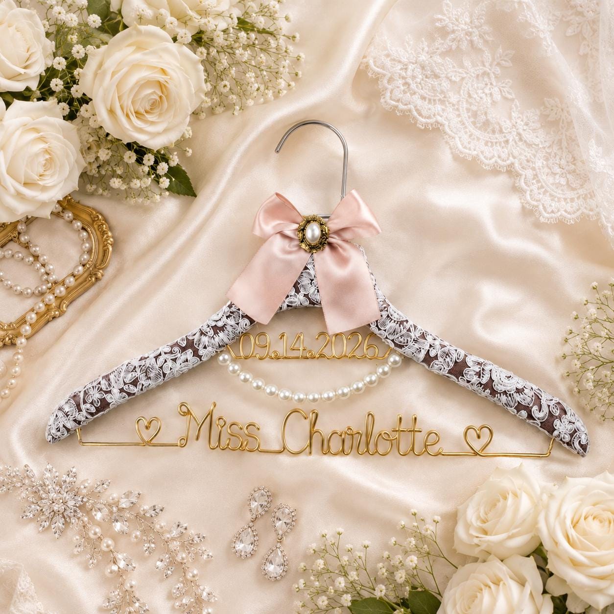 Personalized Bridal Hanger with Wire Name - BOYOGO personalized gift main image