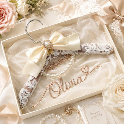 Personalized Bridal Hanger with Wire Name – alternate product view