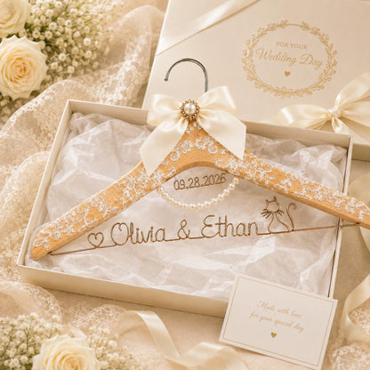 Personalized Bridal Hanger with Wire Name – additional product view