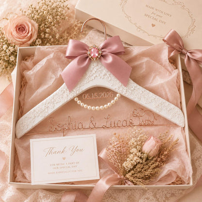 Personalized Bridal Hanger with Wire Name – size and style reference