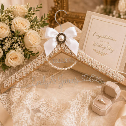 Personalized Bridal Hanger with Wire Name – material and finish detail