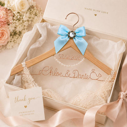 Personalized Bridal Hanger with Wire Name – material and finish detail