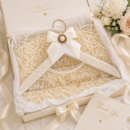Personalized Bridal Hanger with Wire Name – material and finish detail