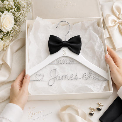 Personalized Groom Suit Hanger with Custom Name – additional product view