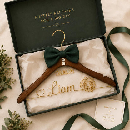 Personalized Groom Suit Hanger with Custom Name – material and finish detail