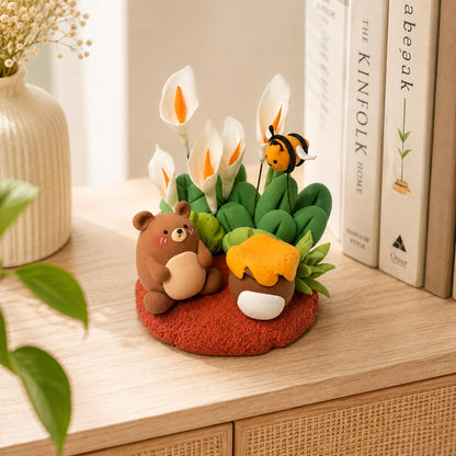 Bear and bee garden figurine — original listing image 2