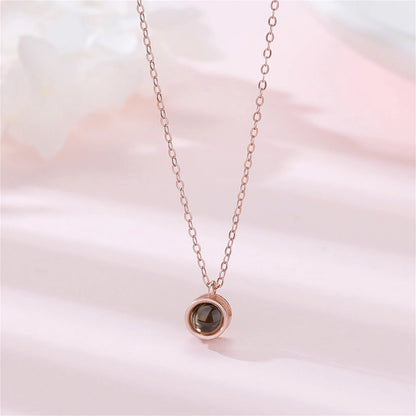 Circle-Shaped Projection Photo Necklace – material and finish detail